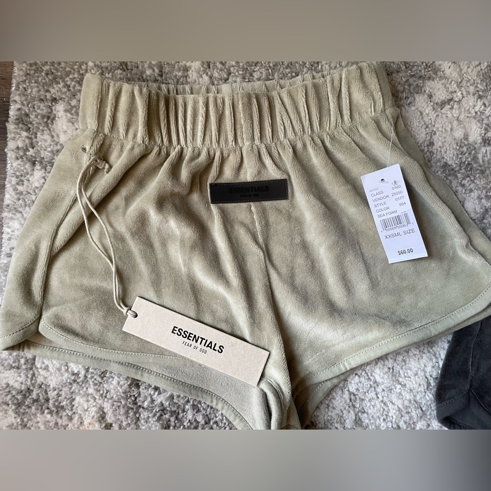 Essentials Fear of God shorts
